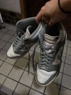 ダンクハイ スニーカー