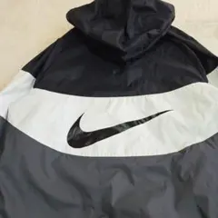 美品 ナイキ ナイロンジャケット ビックロゴ プリント Mサイズ 黒 白 グレー