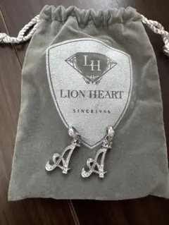 LION HEART イニシャル A ペンダントトップ 2個セットのサムネイル