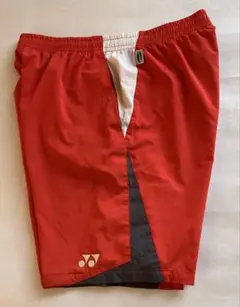 ヨネックス レッド ハーフパンツ　Lサイズ