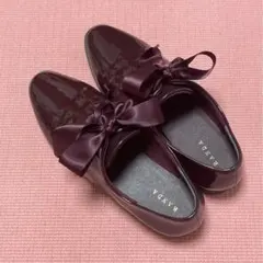 RANDA リボンパンプス バーガンディ 付け替えの紐付