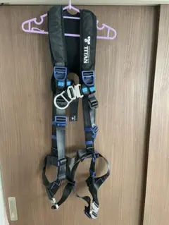 Item thumbnail for item dd6f30e9-b2ab-4592-bf2f-0533a2228224