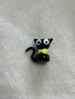 ハンドメイド レジン ブローチ 黒猫② - メルカリ