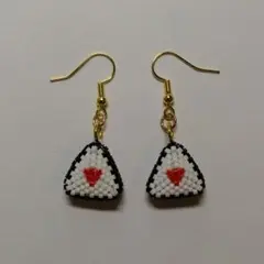 デリカビーズピアス(おにぎり)②