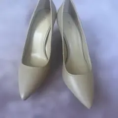 新品、未使用MICHAEL KORS キャメル　ハイヒールのサムネイル