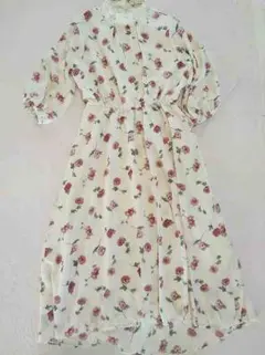 アースミュージック＆エコロジー/花柄のワンピース