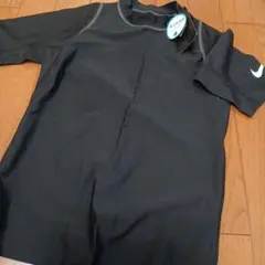 Nike ブラック ラッシュガード 150cm