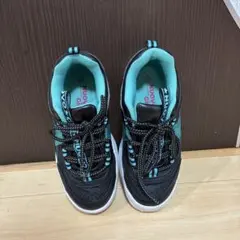 ヌーボ　NUOVO ジュニア スニーカー ブラック　23センチ