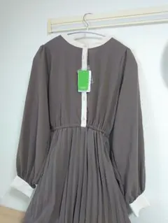 新品　値下げ　チャオパニック　ワンピース　くすみブラウン
