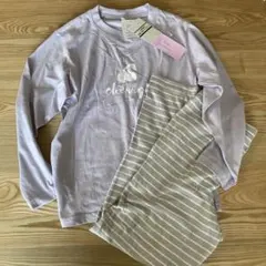 未使用タグ付き★長袖パジャマ　ルームウェア　140