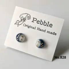 No.828　レジンピアス　ハンドメイド　半球形　小ぶり　一粒　ブルー