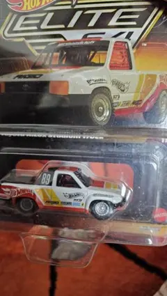 Hot Wheels 64 1989 Toyota Hilux Truck