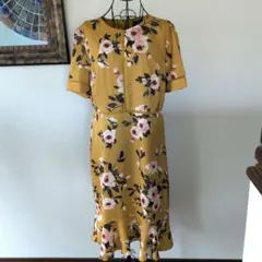 お値下げPhase Eight Floral Dress新品未使用品のサムネイル