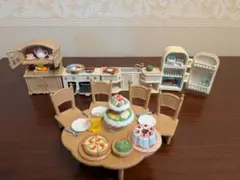【シルバニアファミリー】キッチン、コンロ、食器棚、冷蔵庫、ダイニングテーブル