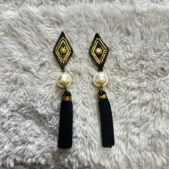 ビーズ×パール×タッセルピアス ロングピアス ハンドメイド 軽量