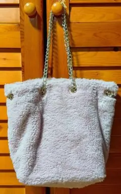 ​【極美品】2WAY ふわふわファー チェーンバッグ（ベビーピンク）