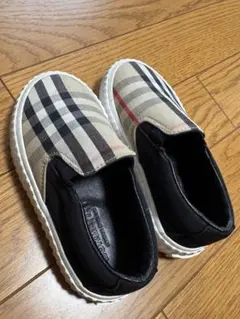 Burberry スリッポン　キッズ　バーバリー