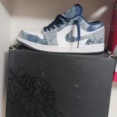 Nike Air Jordan 1 Low デニム スニーカーのサムネイル