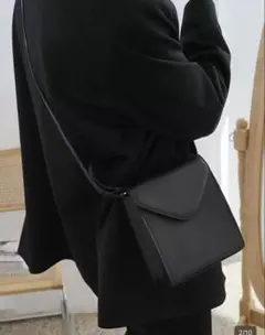 Man koo ショルダーバッグ ブラック