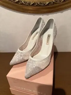 DIANA 定価24000円　レースパンプス　24cm 8cmヒールのサムネイル