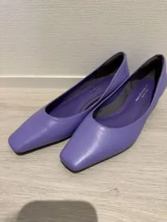 紫色 スクエアトゥ パンプス 低ヒール