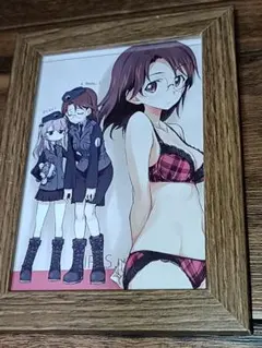額装入りA4サイズポスター：大学選抜　小隊長　愛里寿　 ガールズ＆パンツァーのサムネイル