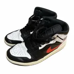 NIKE エアジョーダン1 ミッド