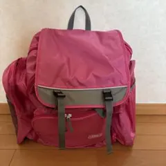 Coleman ピンクバックパック フロントポケット付き