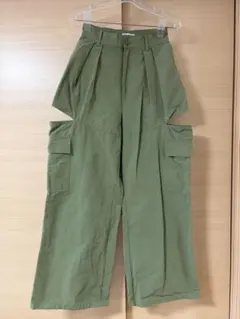 【EVRIS】太ももスリット カッティング ストレートパンツ カーキ M