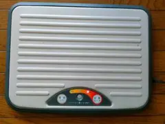 極美品】ほぼ未使用 メトロ電気 フットヒーターMLA-320ET - メルカリ
