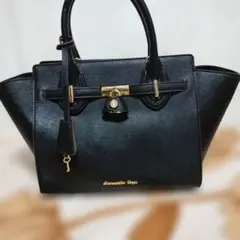 Samantha Vega ブラック ハンドバッグ