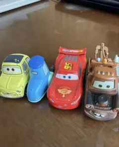 トミカ カーズ ミニカー 4台セットのサムネイル