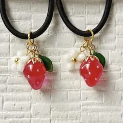 no.309 いちごのヘアゴム２個(パール) ヘアゴム