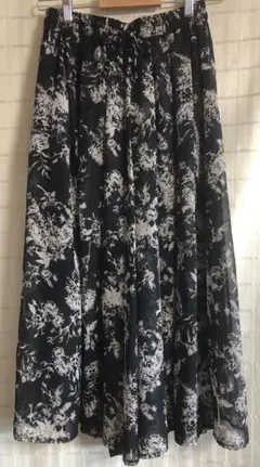 新品　レディースワイドパンツ☆Mサイズ