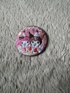 サンリオ 刺繍缶バッジ ビスケット3 シークレット