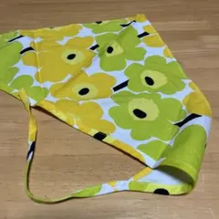 廃盤／激レア　マリメッコ　ウニッコ（Maija Isola）キッズ　三角巾のサムネイル