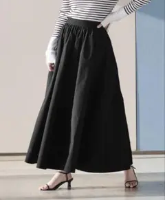 urs スカート　タフタックボリューム　Mサイズ