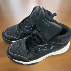 TIGORA ブラック　バスケ　シューズ　22㎝