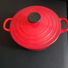 LE CREUSET ル・クルーゼ 両手鍋 20cm レッド - メルカリ