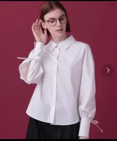 美品 Saloon エステネージュ リボン付 ホワイト ブラウス　サルーンのサムネイル