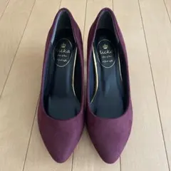 FLICKA スエードパンプス ボルドー Mサイズのサムネイル
