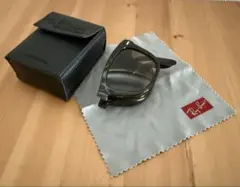 Ray-Ban サングラスのサムネイル