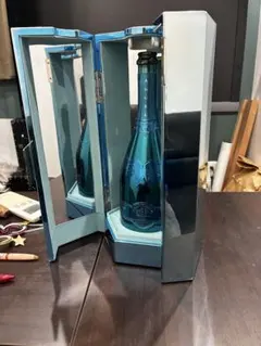 エンジェル シャンパン ホワイトデー 水色【空瓶・空箱】 - メルカリ