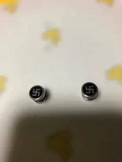 マグネットピアス 卍モチーフ 2個セット