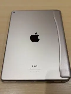 Apple iPad 本体 キーボードケース付きのサムネイル