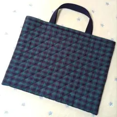 チェック柄レッスンバッグ手提げカバン男の子女の子ハンドメイド絵本袋キルティング紺