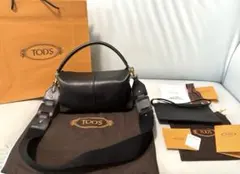トッズ　タイムレス　Tケース　バッグ　超美品　黒　本革　正規品 クロスボディ