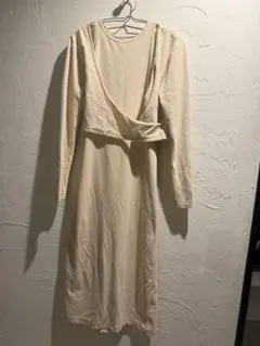 emmi atelier 長袖ワンピース アイボリー
