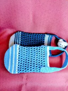 ハンドメイド　ブルーとネイビーの模様編み ボトルホルダー 2個セット ハンドル付