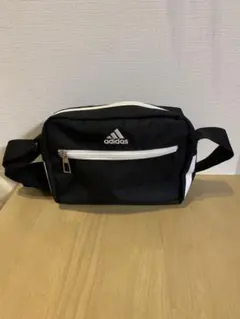 adidas ショルダーバッグ 黒/白